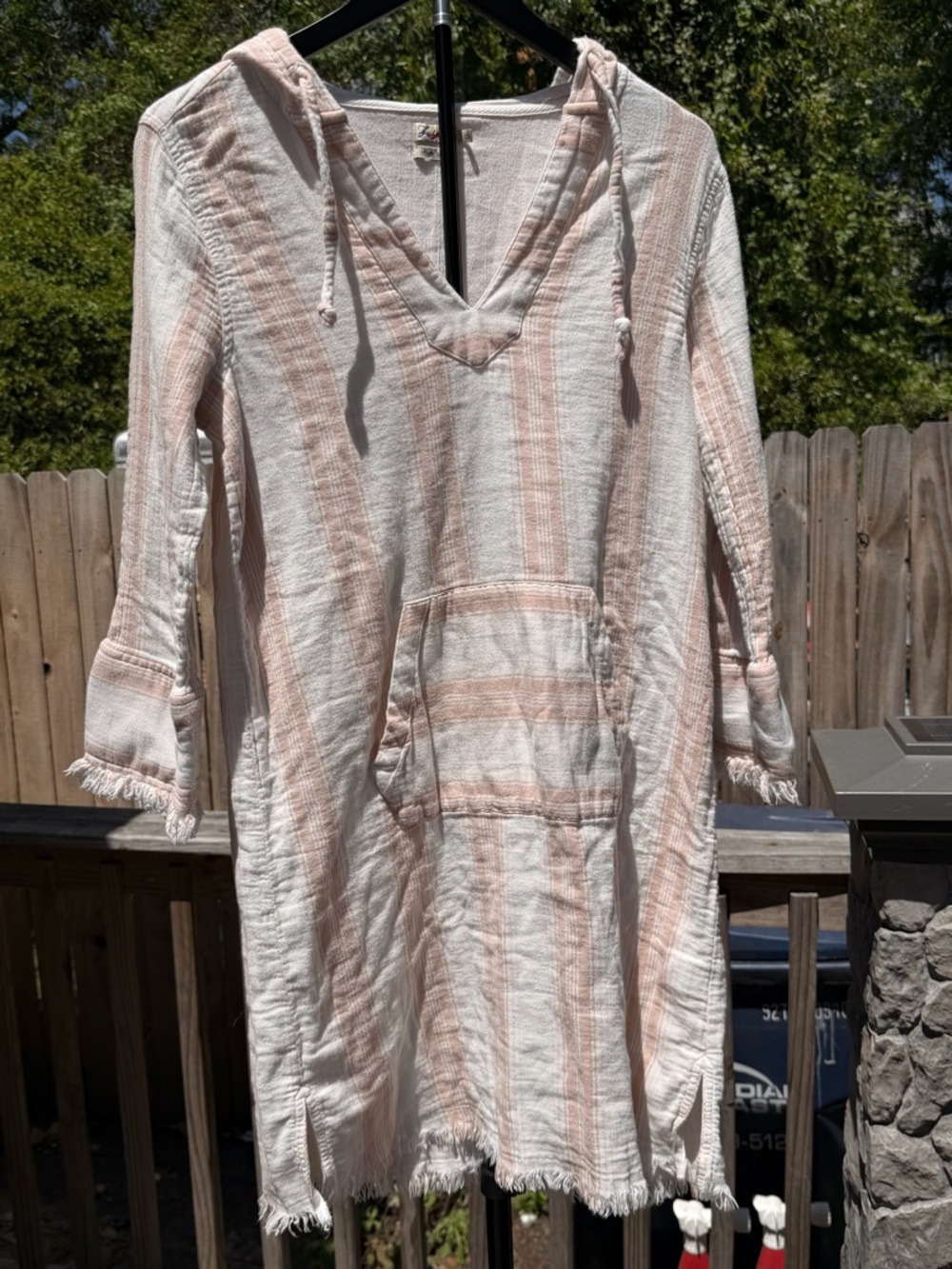 Faherty Baja Surf Striped Organic Cotton Hooded Dress in Cream and Pale Pink SzS